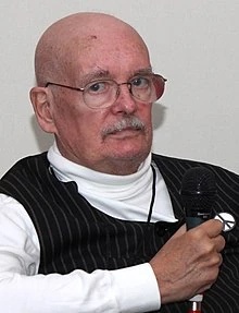 Dennis O' Neil - AI Character on RolePlai