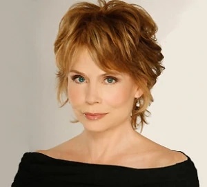 Brooke English - AI Character on RolePlai