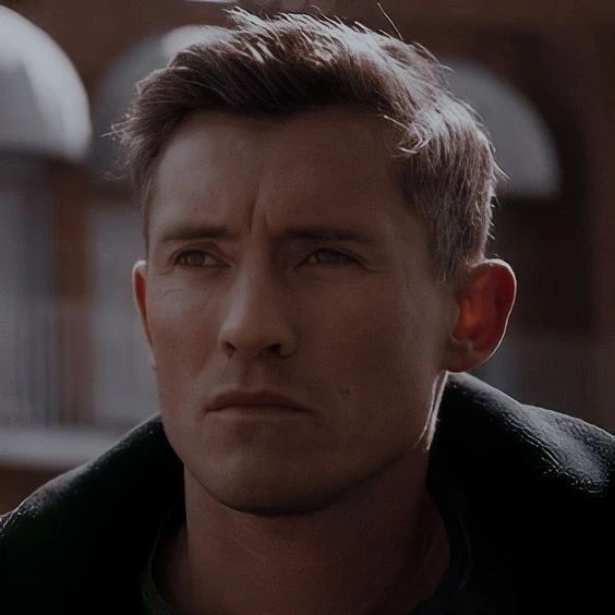 Finn Mikaelson - AI Character on RolePlai