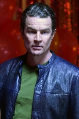 Brainiac 5 (Earth 1) - SirJeffCena - AI Character on RolePlai
