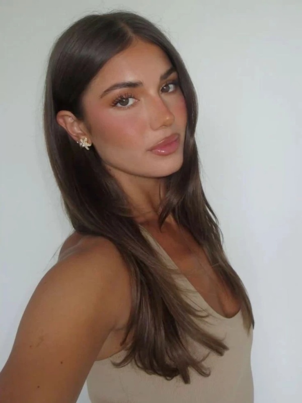 Jackie Burromuerto - AI Character on RolePlai