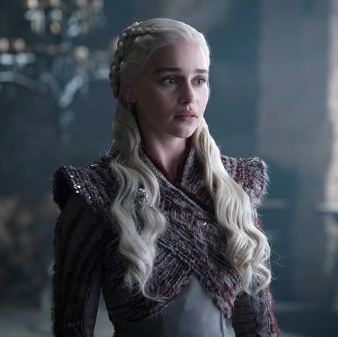 Queen Daenerys Targaryen - AI Character on RolePlai