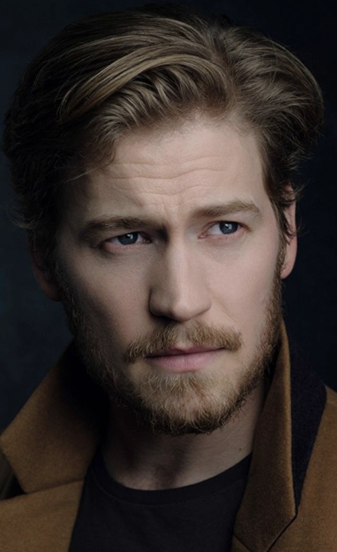 Reginald Cattermole - AI Character on RolePlai