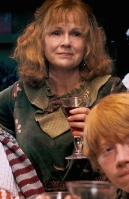 Molly Weasley - AI Character on RolePlai