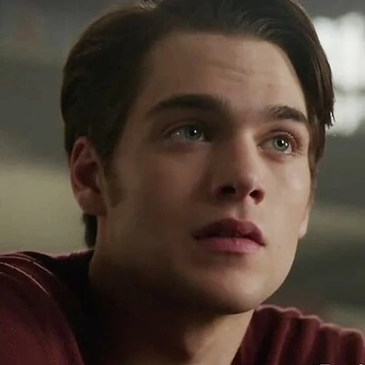 Grayson Salvatore - AI Character on RolePlai
