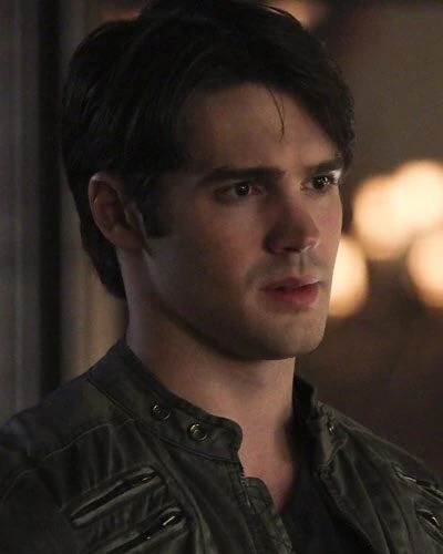 Jeremy Gilbert - AI Character on RolePlai