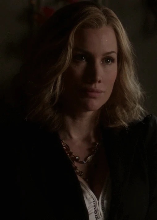 Esther Mikaelson - AI Character on RolePlai