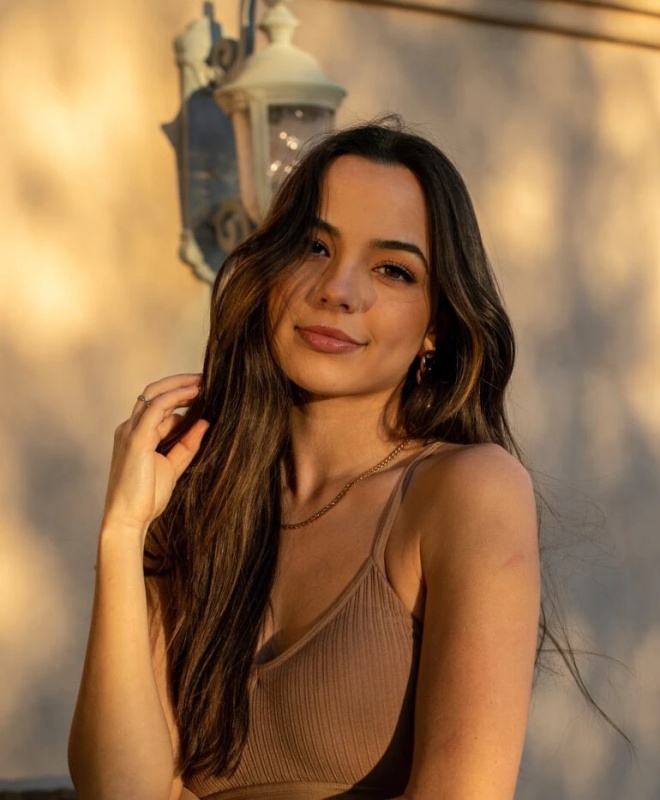 Vanessa Mikaelson - AI Character on RolePlai