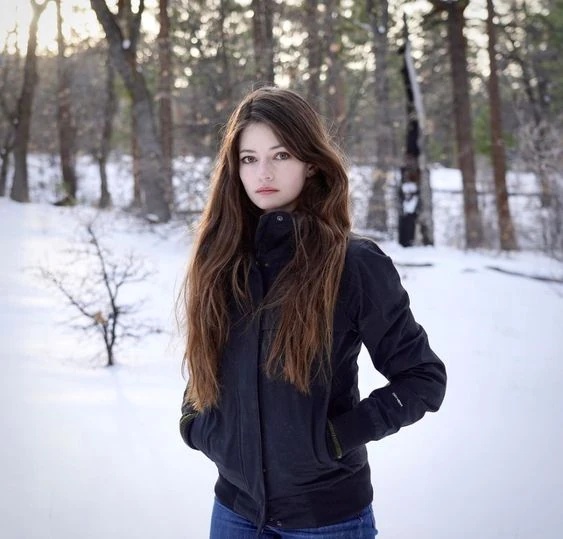 Stella Marshall-Kenner - AI Character on RolePlai