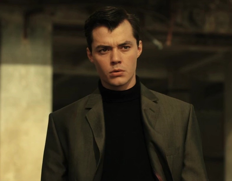 Alfred Pennyworth - AI Character on RolePlai