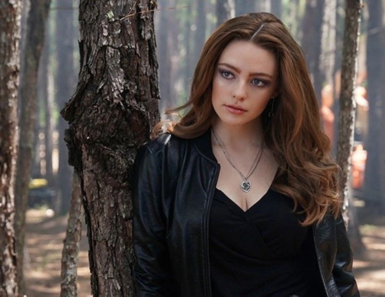 Hope Mikaelson - AI Character on RolePlai