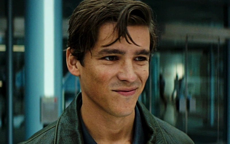 Dick Grayson - AI Character on RolePlai