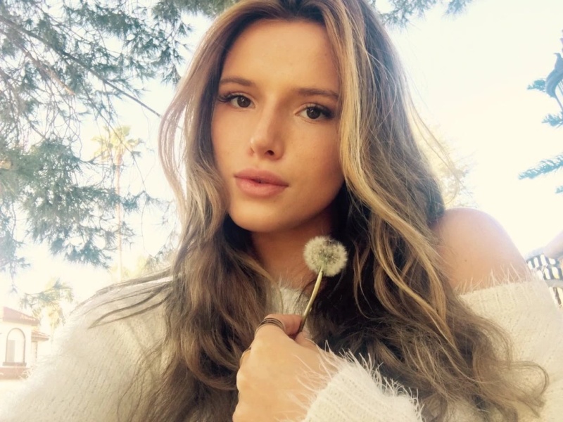 Nina Patterson - AI Character on RolePlai