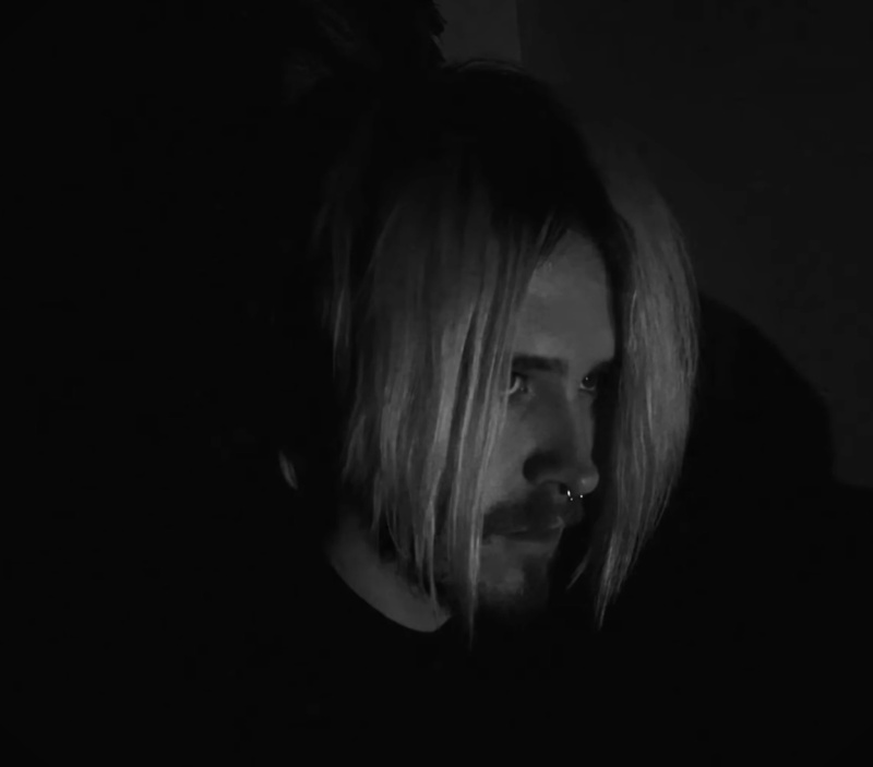 Thatcher Davis - AI Character on RolePlai