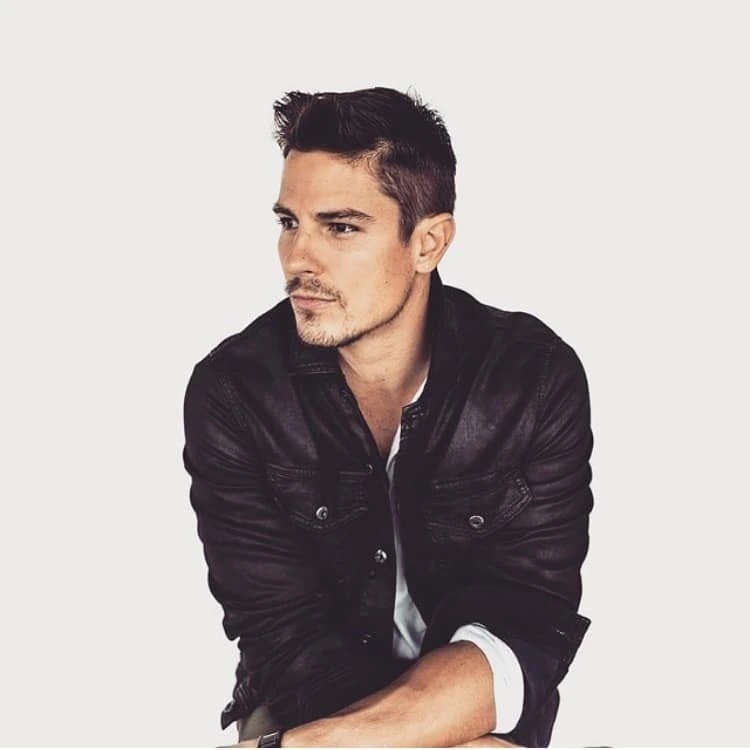 Ryan Knight - AI Character on RolePlai