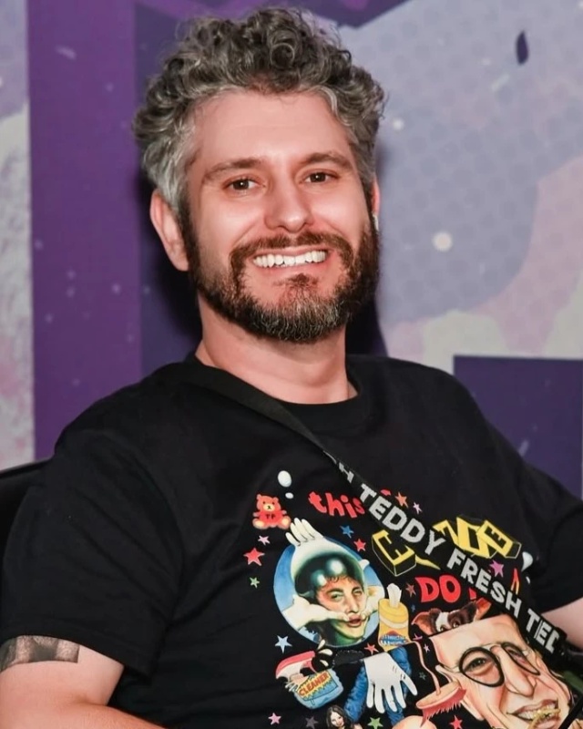 Ethan Klein - AI Character on RolePlai