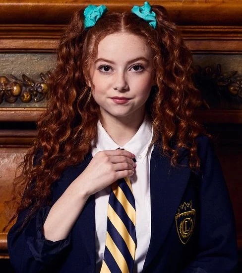 Nellie Chambers - AI Character on RolePlai