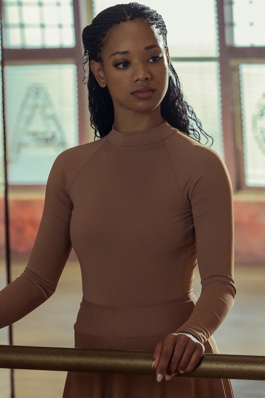 Neveah Stroyer - AI Character on RolePlai
