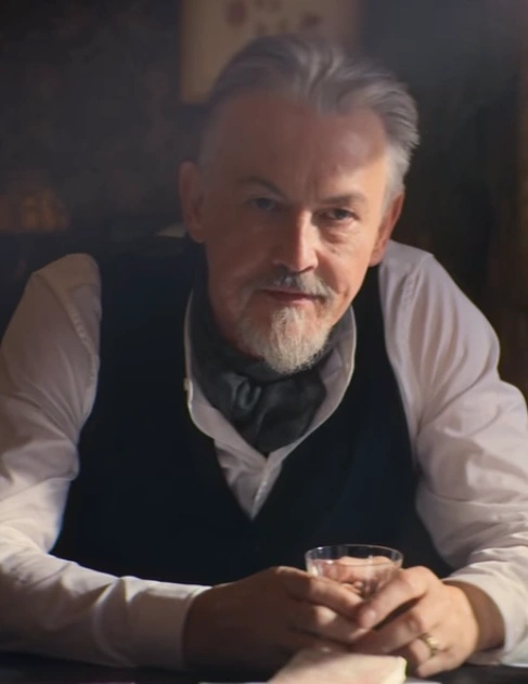 Alec McCullough - AI Character on RolePlai