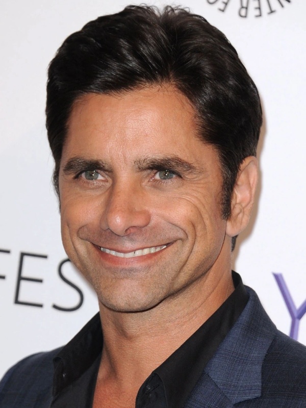 John Stamos - AI Character on RolePlai
