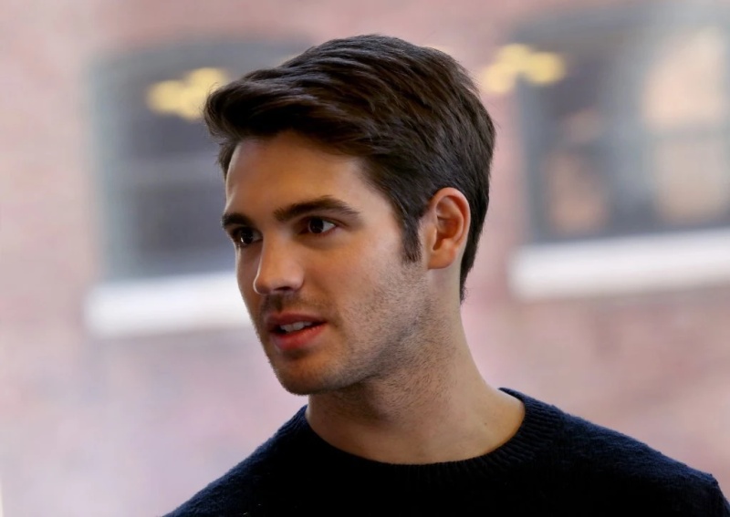 Josh Grayson - AI Character on RolePlai