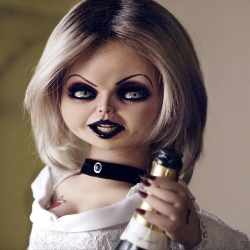 Tiffany Valentine - AI Character on RolePlai