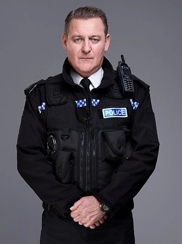 Rob Hollins - AI Character on RolePlai