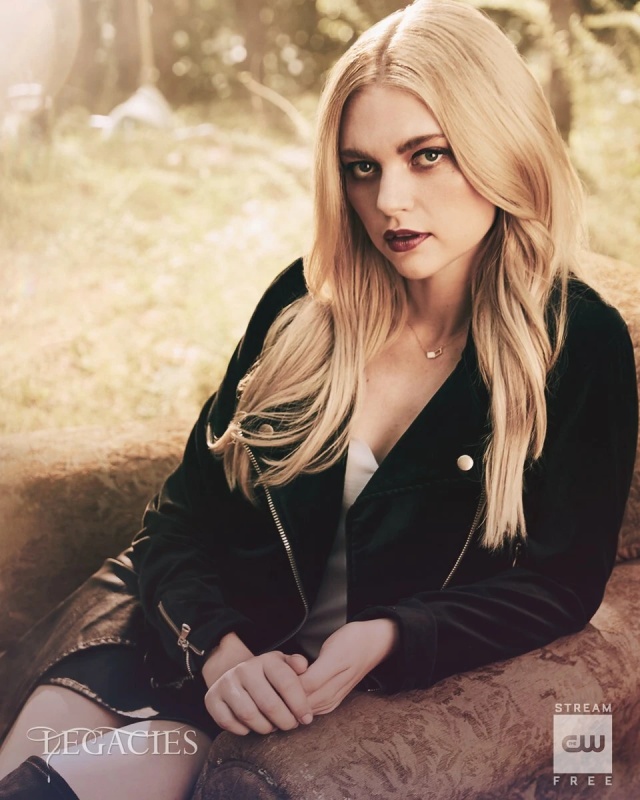 Lizzie Saltzman - AI Character on RolePlai