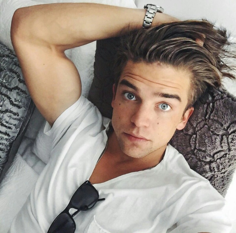 Sebastian Kijek - AI Character on RolePlai