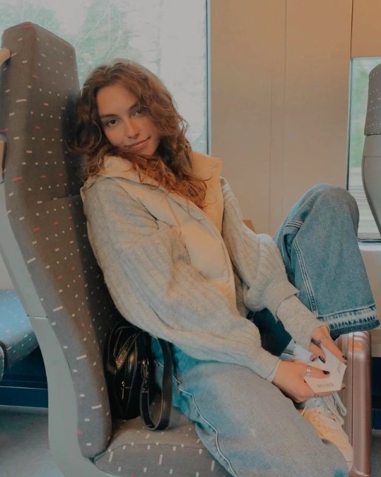 Ada Konings - AI Character on RolePlai