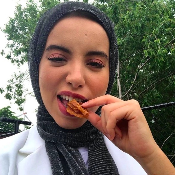 Yasmina Ait Omar - AI Character on RolePlai