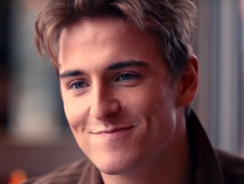 Justin Davis - AI Character on RolePlai