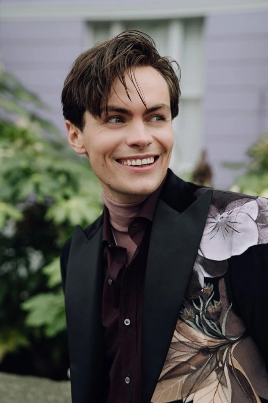 Declan Blackburn - AI Character on RolePlai