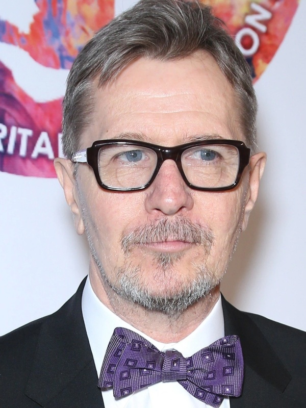 Gary Oldman - AI Character on RolePlai