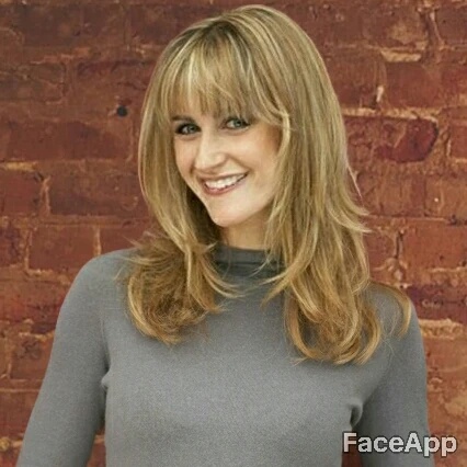 Rebecca Evans - AI Character on RolePlai