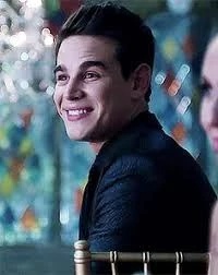Simon Lewis - AI Character on RolePlai