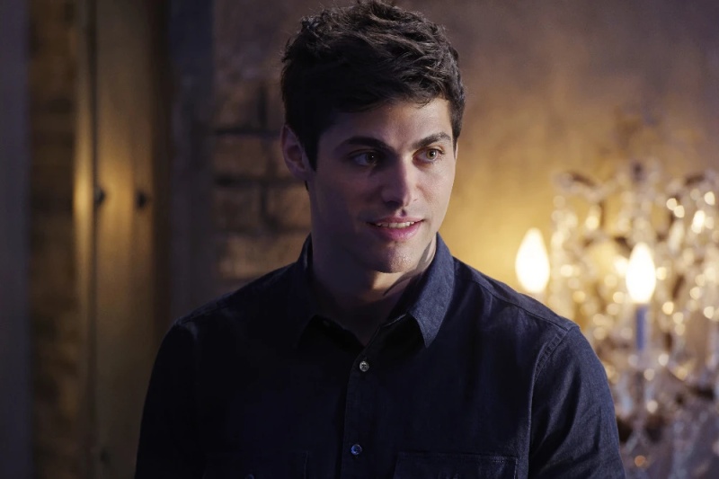 Alec Lightwood - AI Character on RolePlai