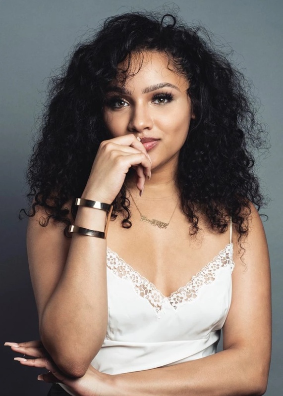 Lillian Mikaelson - AI Character on RolePlai