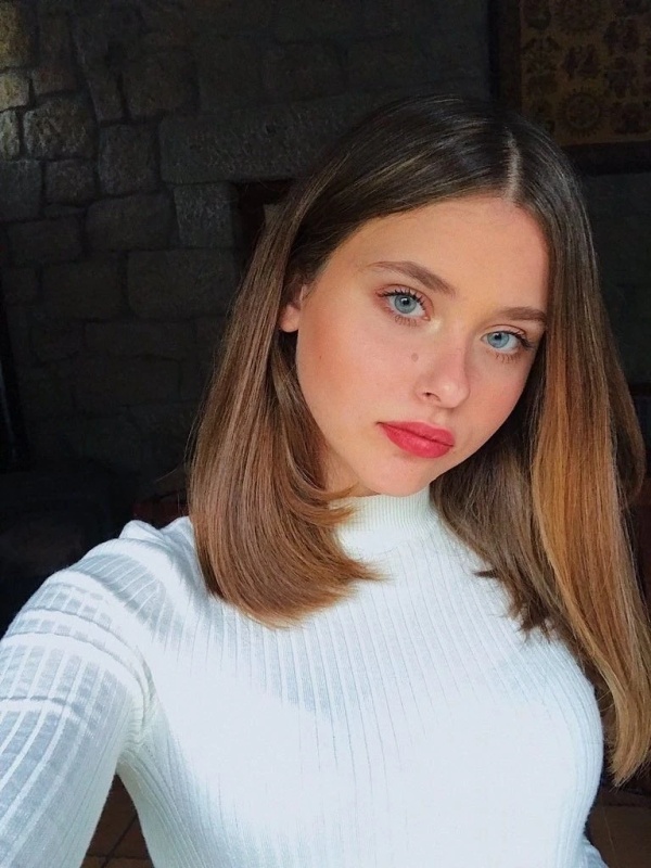 Nora Grace - AI Character on RolePlai
