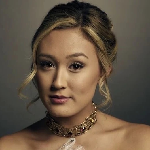 Lauren Riihimaki - AI Character on RolePlai