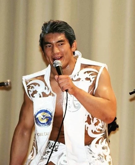 Hiroshi Yamato - AI Character on RolePlai