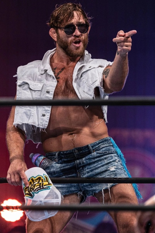 Tom Lawlor - AI Character on RolePlai