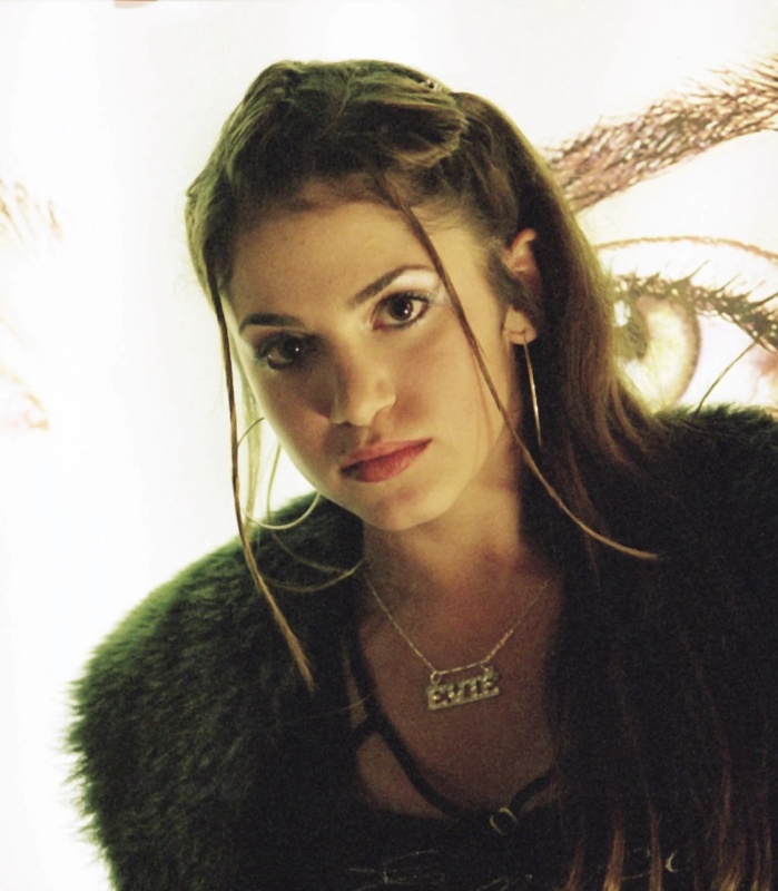 Evie Zamora - AI Character on RolePlai