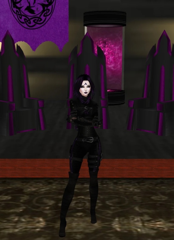 Aisling Nytemyre - AI Character on RolePlai
