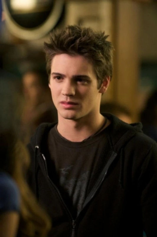 Hal Mitchell - AI Character on RolePlai