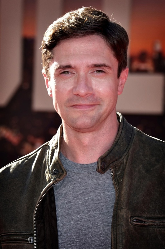 Topher Grace - AI Character on RolePlai