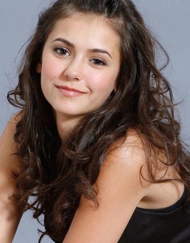 Kimberly Elliot - AI Character on RolePlai
