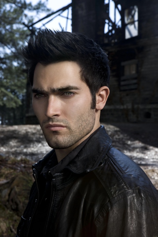 Derek Garou - AI Character on RolePlai