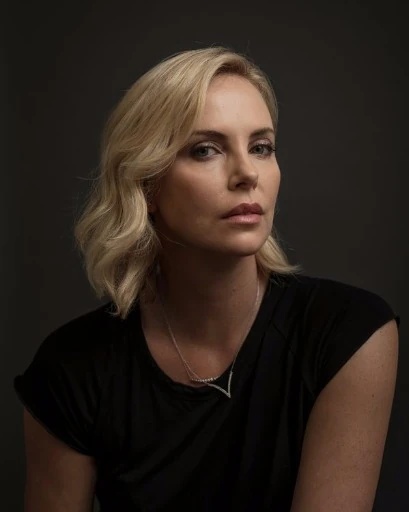 Jessica Foxx - AI Character on RolePlai