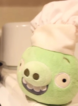 Chef Piggy - AI Character on RolePlai